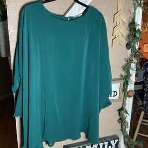 Entro Emerald Green Flowy Top Blouse Poncho Style Women’s Size S/M Small/Medium